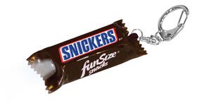 0010984014016 - PLAY VISIONS SNICKERS LIGHT UP KEYCHAIN