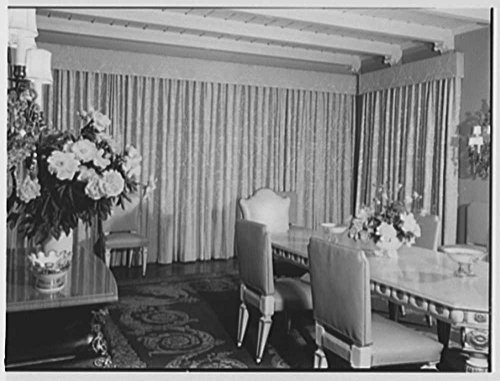 0011765101420 - 1947 PHOTO MR. AND MRS. THERON CATLIN, RESIDENCE AT 41 W. BRENTMOOR PARK, SAINT LOUIS, MISSOURI. DINING ROOM, VIEW TO WINDOW LOCATION: MISSOURI, SAINT LOUIS