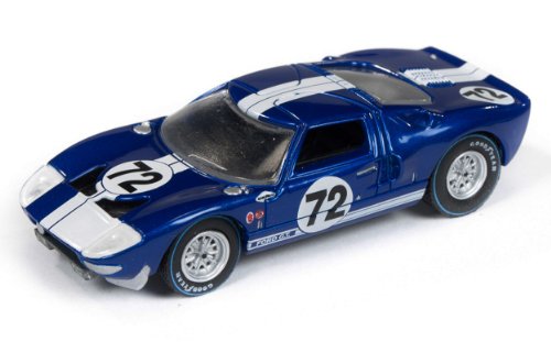 0015568296260 - AUTO WORLD 1965 FORD GT40 -CAR AND DRIVER APPROVED SELECTION- DIE CAST BLUE CAR