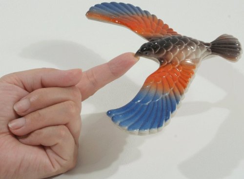 1579167680855 - BALANCING BIRD CENTER OF GRAVITY PHYSICS TOY 6.5 INCH WING SPAN COLORS MAY VARY