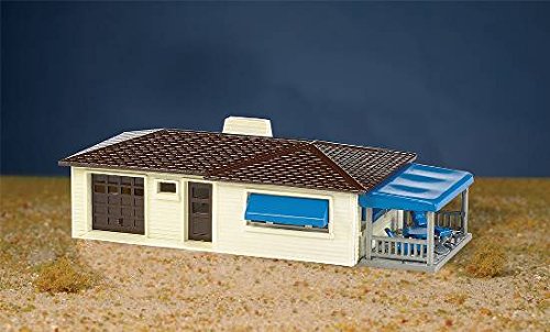 0022899451565 - BACHMANN INDUSTRIES PLASTICVILLE U.S.A. KIT - RANCH HOUSE (HO SCALE), CREAM & BROWN