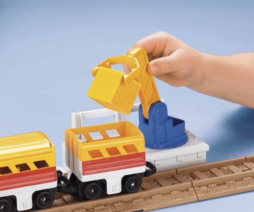 0027084484373 - FISHER-PRICE GEOTRAX RAIL AND ROAD SYSTEM GRAND CENTRAL STATION