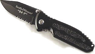 0028634010066 - SMITH & WESSON CK34S 24-7 SERRATED KNIFE, BLACK