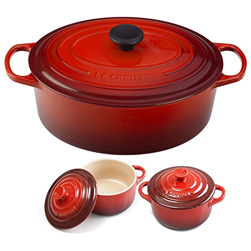 0029441087517 - LE CREUSET SIGNATURE CHERRY ENAMELED CAST IRON 6.75 QUART OVAL FRENCH OVEN WITH 2 FREE STONEWARE COCOTTES