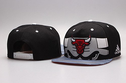 3800468908071 - NBA CHICAGO BULLS CLEAN UP TEAM LOGO BLACK ADJUSTABLE HAT, ONE SIZE FITS ALL