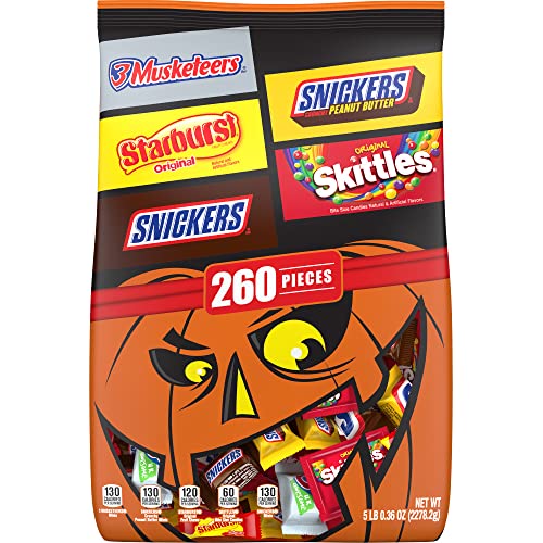 0040000574361 - SNICKERS CHOCOLATE CANDY, SKITTLES ORIGINAL CHEWY CANDY, STARBURST ORIGINAL CHEWY CANDY & 3 MUSKETEERS MIXED VARIETY BULK HALLOWEEN CANDY - 80.36OZ/260 PIECES
