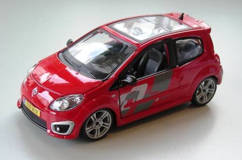 4893993210442 - BBURAGO 2011 STAR 1:24 SCALE RED RENAULT TWINGO RS