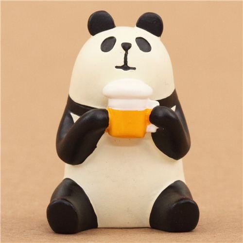 4900182007049 - PANDA WITH BEER FIGURINE FROM DECOLE JAPAN
