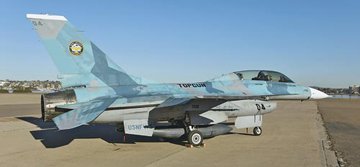4967834099548 - F-16B FIGHTING FALCON TOP GUN US NAVAL AVIATION CENTENNIAL ADVERSARY AIRCRAFT 1/48 HASEGAWA