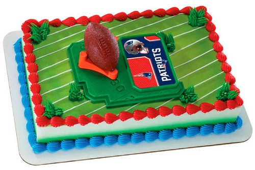 0607772175891 - NFL NEW ENGLAND PATRIOTS FOOTBALL WITH TEE-CAKE DECORATING KIT