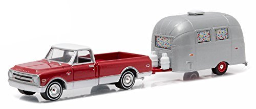 0706752491911 - 1968 CHEVROLET C-10 AND AIRSTREAM 16 BAMBI SPORT WITH CURTAINS DRAWN HITCH & TOW SERIES 6 1/64 BY GREENLIGHT 32060B