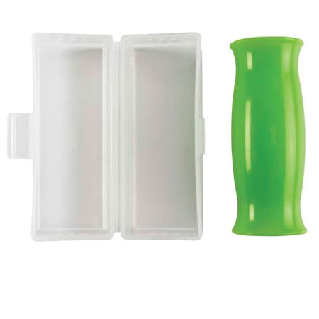 0719812010823 - OXO GOOD GRIPS SILICONE GARLIC PEELER WITH STAY-CLEAN STORAGE CASE