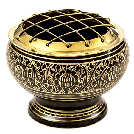 0722512512849 - BEAUTIFUL SOLID BRASS BLACK SCREEN BURNER WITH GOLDEN CARVING. BLACK WOOD COASTER IS INCLUDED. AN ARTISTIC CARVED BURNER.