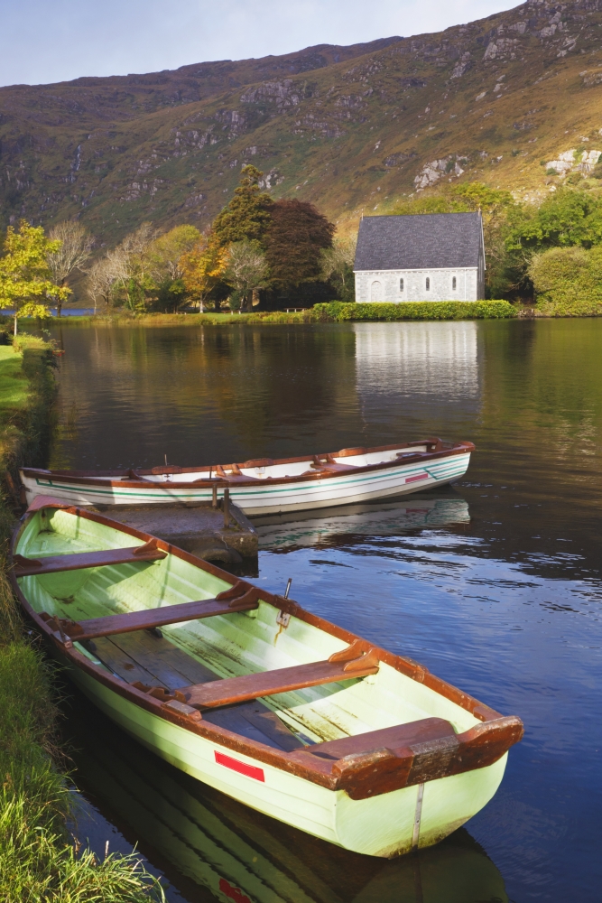 7430035094041 - ST FINBARRE'S ORATORY AND ROWING BOATS ON SHORE OF GOUGANE BARRA LAKE IN GOUGANE BARRA FOREST PARK; COUNTY CORK REPUBL 1