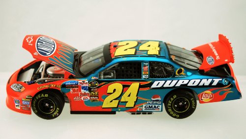 0781317300587 - ACTION - NASCAR - JEFF GORDON #24 - 2005 CHEVROLET MONTE CARLO - DUPONT RACING PAINT - COA - DAYTON RACED WIN VERSION - 1:24 SCALE DIE CAST STOCK CAR - 1 OF 3504 - COLOR CHROME PAINT VERY RARE - LIMITED EDITION - COLLECTIBLE