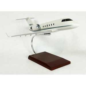 0080957967052 - TOYS AND MODELS KC601TR CHALLENGER 601 1/48 SCALE MODEL AIRCRAFT