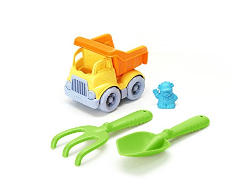 0816409011697 - GREEN TOYS SAND & WATER PLAY DUMPER TOY WITH RAKE & SHOVEL