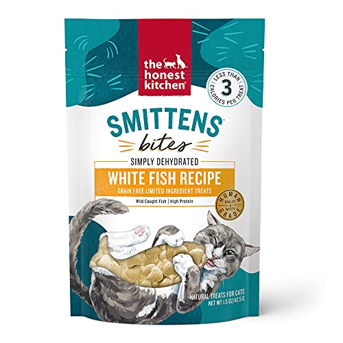 0850027768038 - THE HONEST KITCHEN SMITTENS BITES: HEART=-SHAPED WHITE FISH CAT TREATS, 1.5 OZ BAG