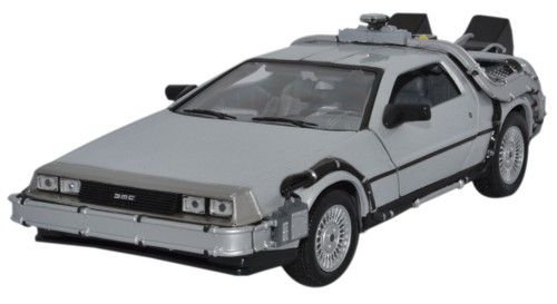 0885943680218 - WELLY 1/24 SCALE DIECAST METAL DELOREAN TIMEMACHINE BACK TO THE FUTURE PART I