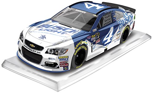 0886154105965 - LIONEL RACING KEVIN HARVICK #4 BUSCH LIGHT 2016 CHEVROLET SS NASCAR DIECAST CAR (1:64 SCALE)
