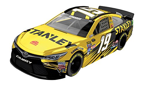 0886154106542 - LIONEL RACING CARL EDWARDS #19 STANLEY 2016 TOYOTA CAMRY NASCAR DIECAST CAR (1:64 SCALE)