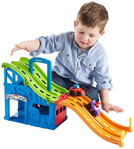 0887961162288 - FISHER-PRICE LITTLE PEOPLE WHEELIES RACE AND CHASE CARRIER